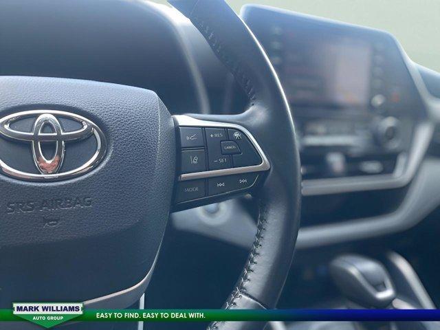 used 2022 Toyota Highlander car, priced at $36,998