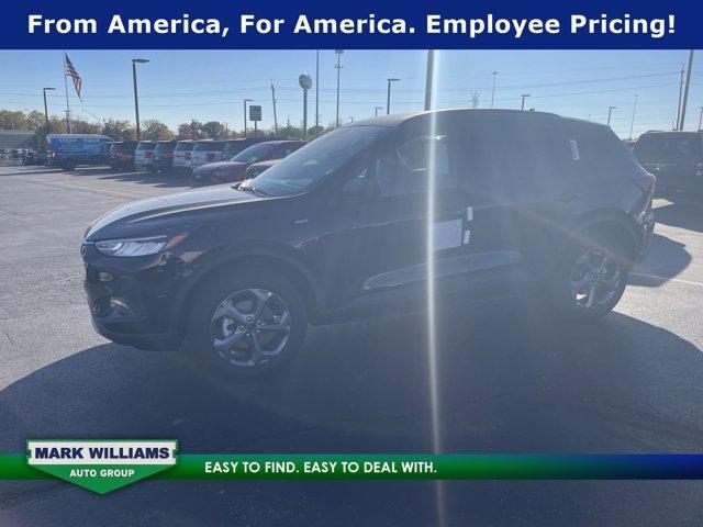 new 2025 Ford Escape car, priced at $30,032