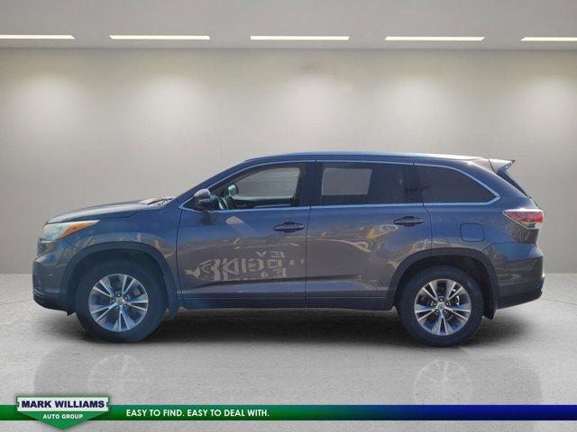 used 2015 Toyota Highlander car, priced at $14,499