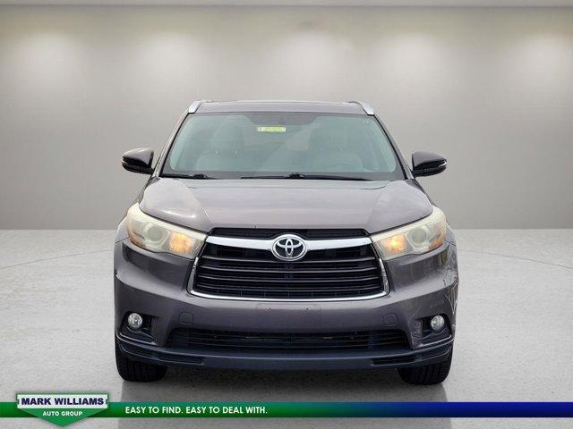 used 2015 Toyota Highlander car, priced at $13,498