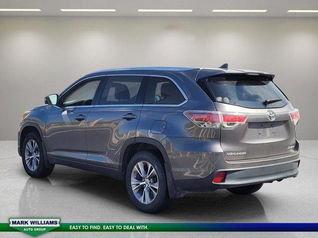used 2015 Toyota Highlander car, priced at $14,499