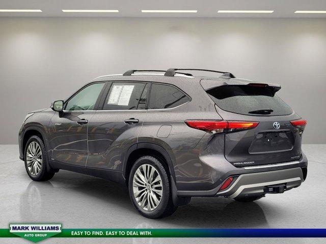 used 2021 Toyota Highlander Hybrid car, priced at $39,298