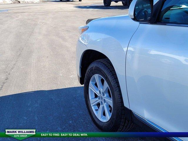 used 2013 Toyota Highlander car, priced at $14,798