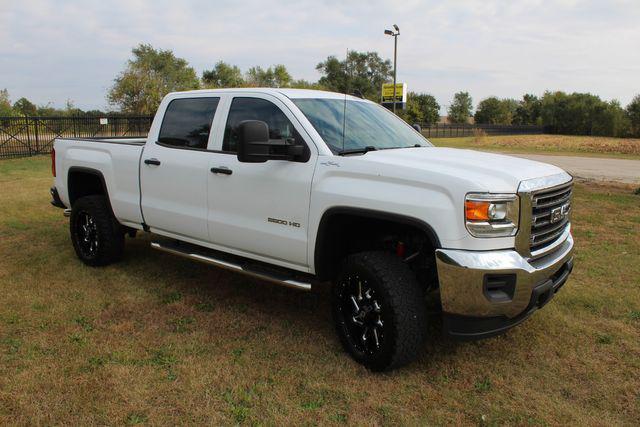used 2017 GMC Sierra 2500 car, priced at $35,724
