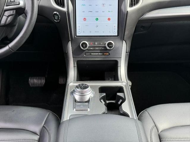 used 2022 Ford Edge car, priced at $25,000
