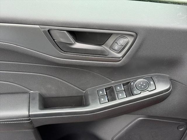 new 2025 Ford Escape car, priced at $30,047
