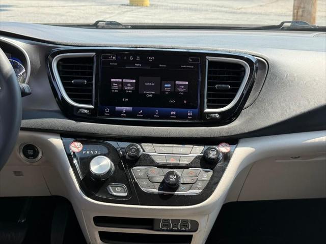 used 2023 Chrysler Pacifica car, priced at $23,998