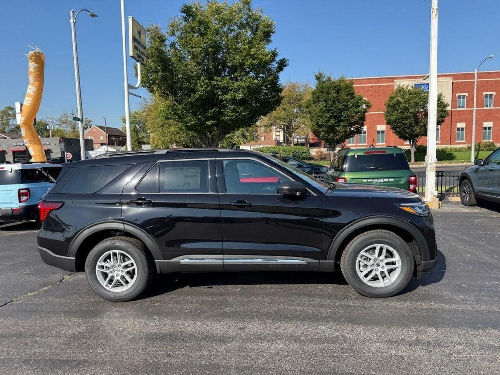 new 2025 Ford Explorer car, priced at $41,205