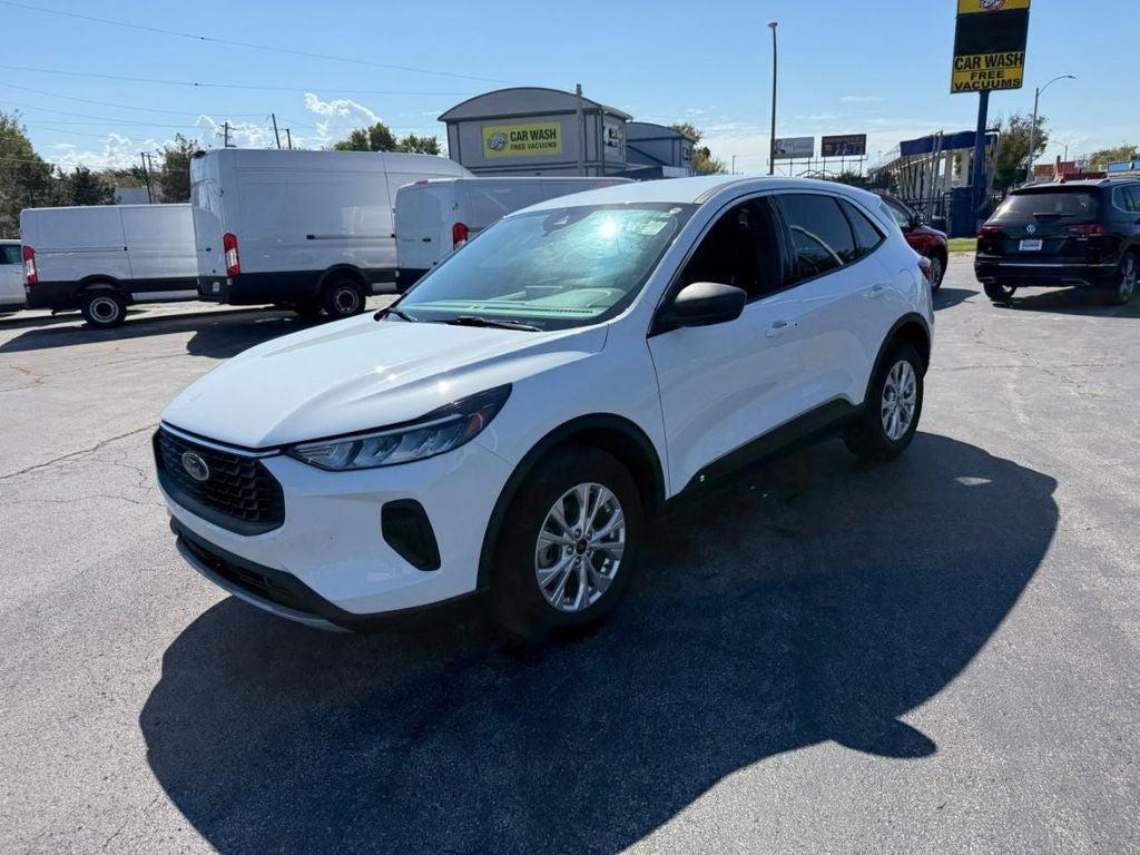 used 2023 Ford Escape car, priced at $18,121