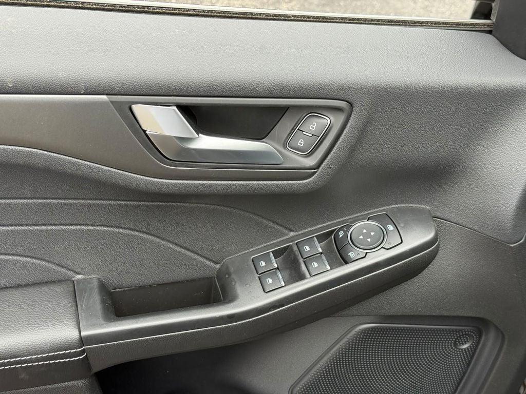 new 2025 Ford Escape PHEV car, priced at $32,991