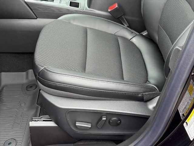 new 2025 Ford Escape PHEV car, priced at $35,150