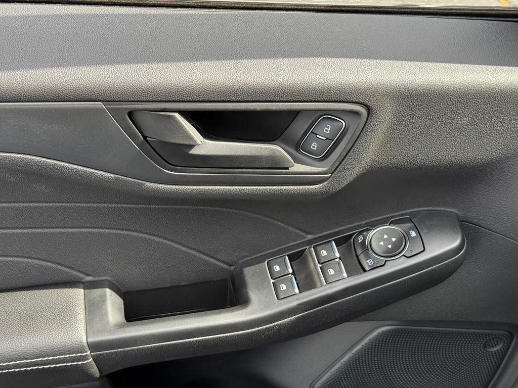 new 2025 Ford Escape car, priced at $27,040
