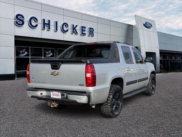 used 2011 Chevrolet Avalanche car, priced at $15,652