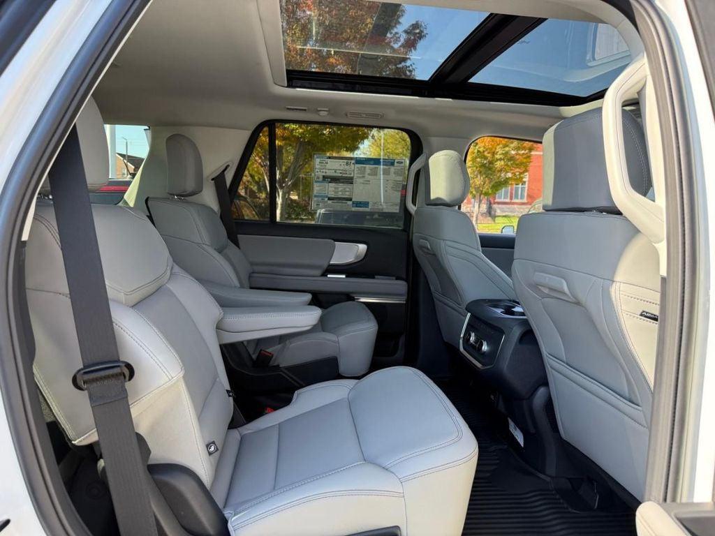 new 2025 Ford Expedition car, priced at $75,795