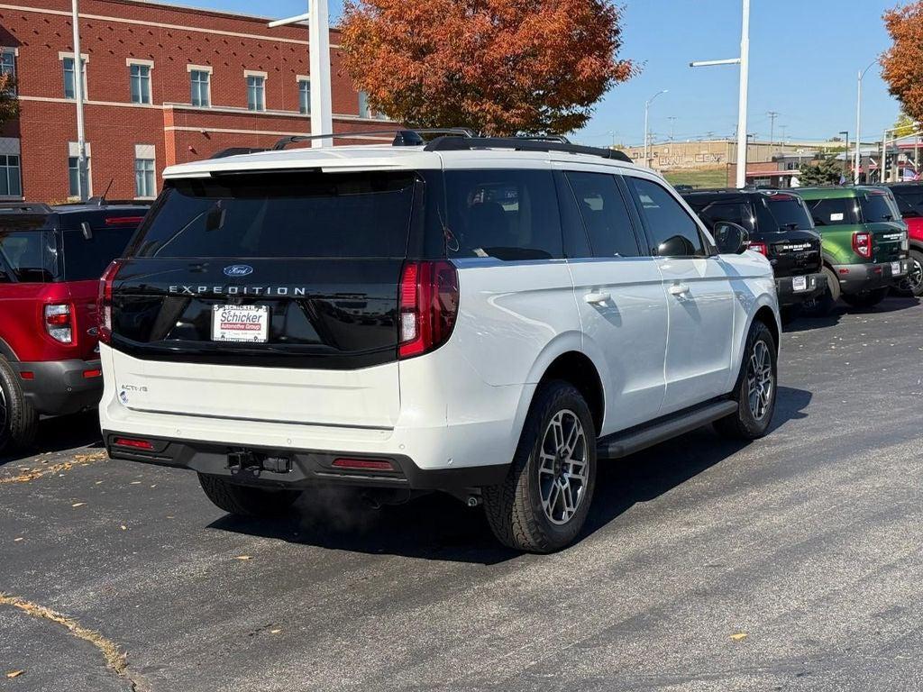 new 2025 Ford Expedition car, priced at $75,795