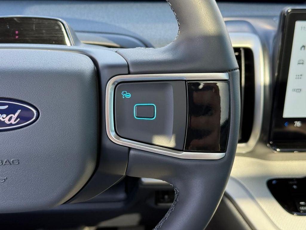 new 2025 Ford Expedition car, priced at $75,795