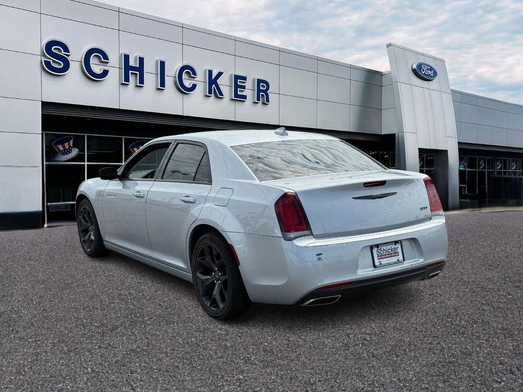 used 2021 Chrysler 300 car, priced at $18,383