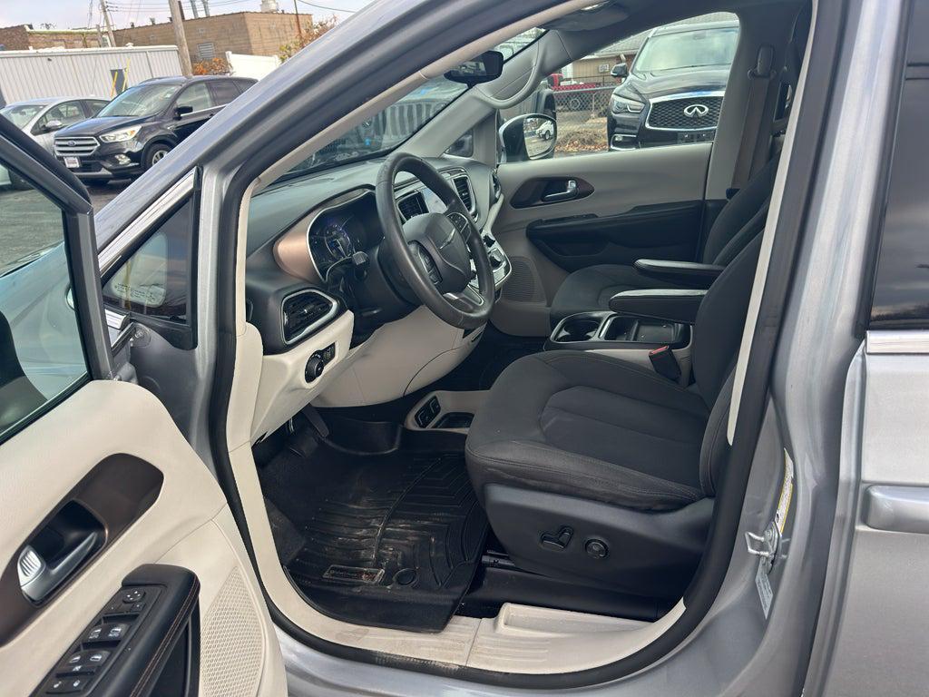 used 2017 Chrysler Pacifica car, priced at $12,875