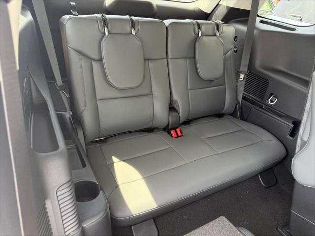 new 2025 Ford Explorer car, priced at $44,703