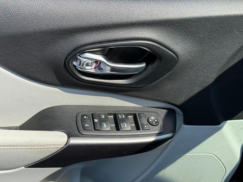 used 2021 Jeep Cherokee car, priced at $20,998