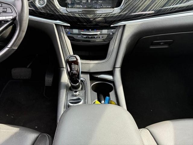 used 2023 Cadillac XT6 car, priced at $31,995