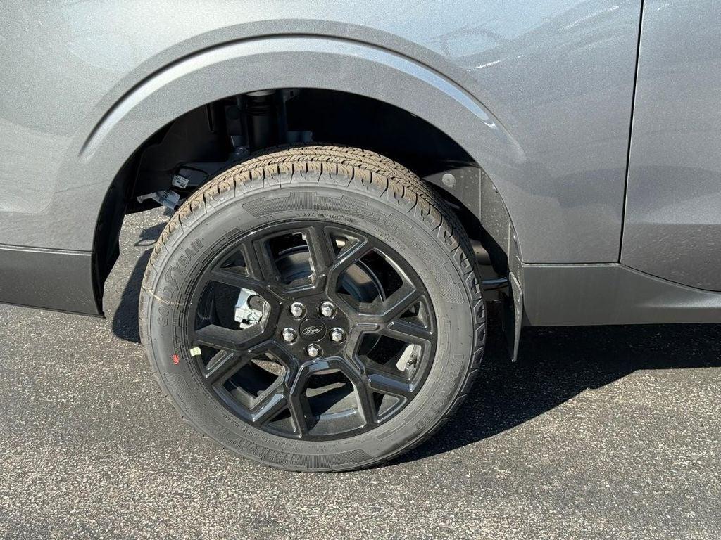 new 2025 Ford Maverick car, priced at $42,005