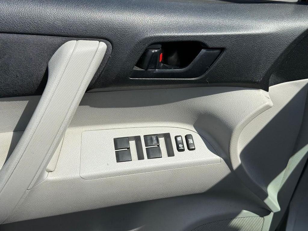 used 2013 Toyota Highlander car, priced at $9,000