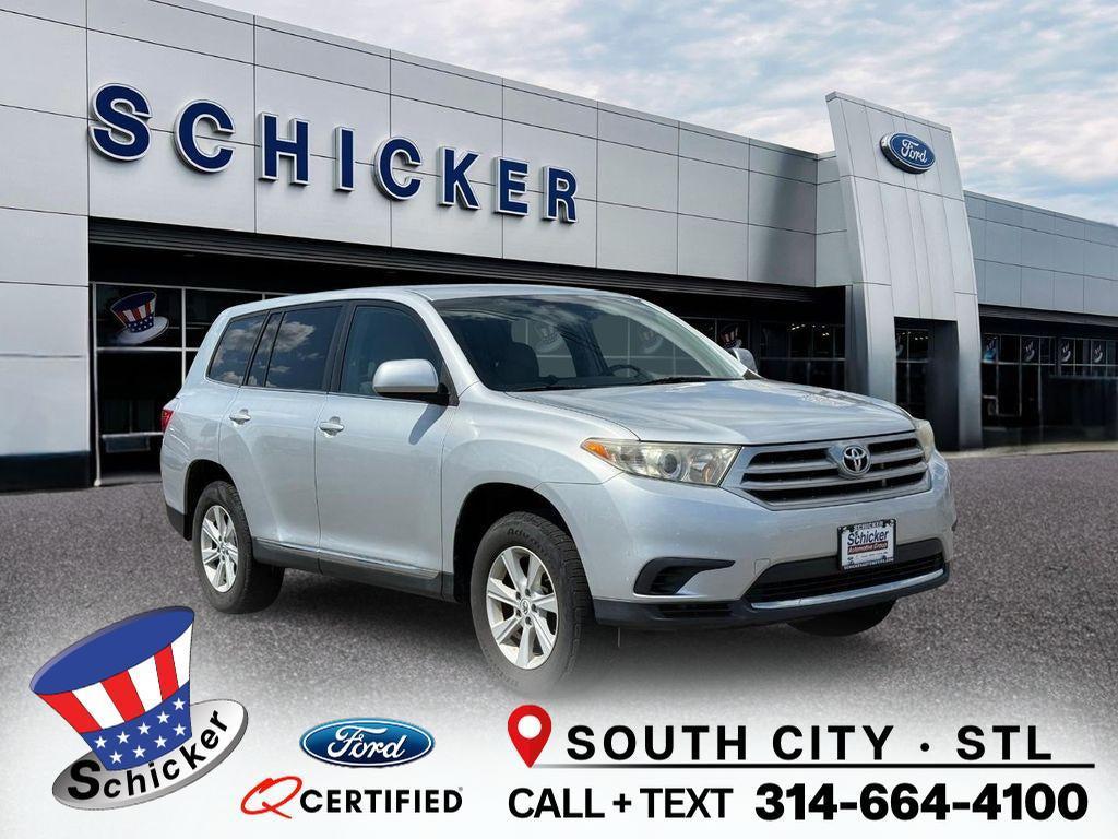 used 2013 Toyota Highlander car, priced at $9,000