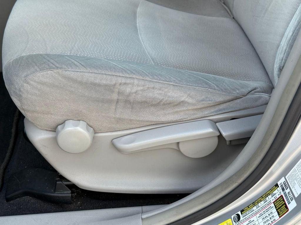 used 2013 Toyota Highlander car, priced at $9,000