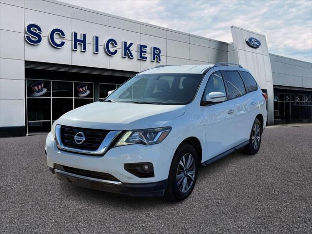 used 2020 Nissan Pathfinder car, priced at $15,995