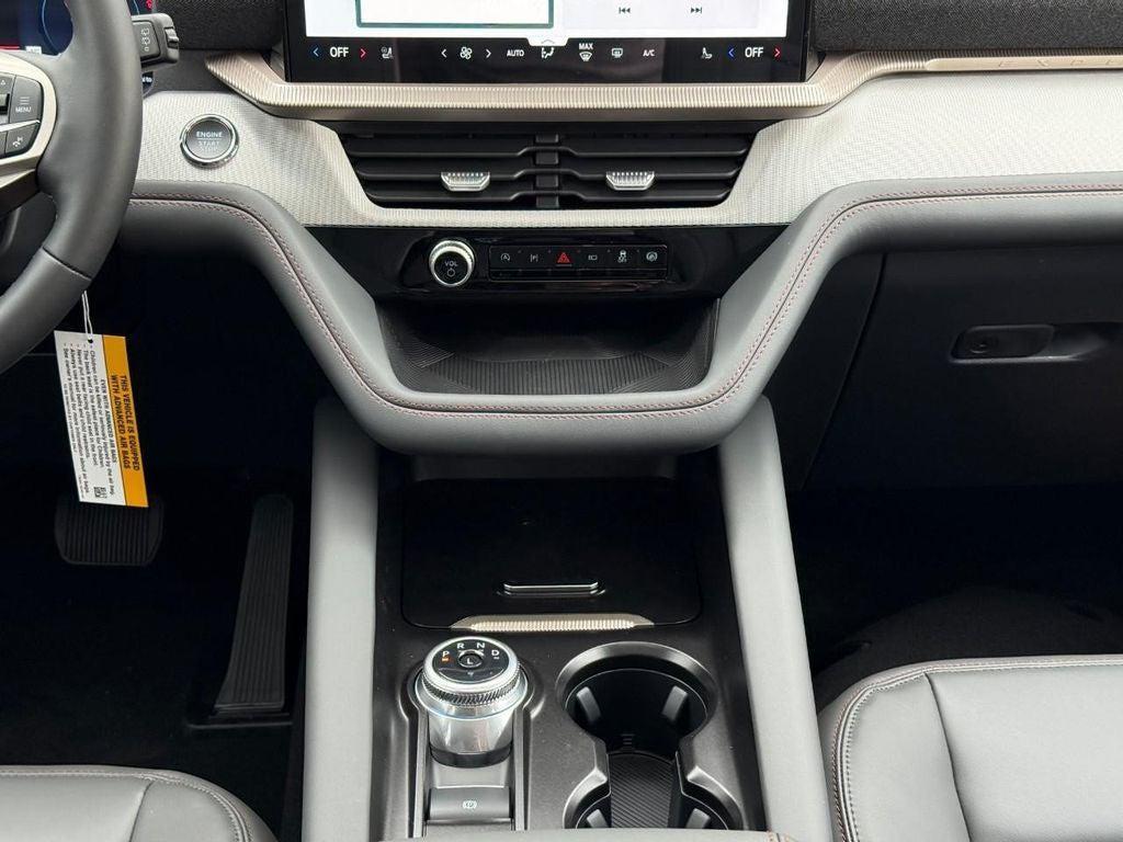 new 2025 Ford Explorer car, priced at $47,279