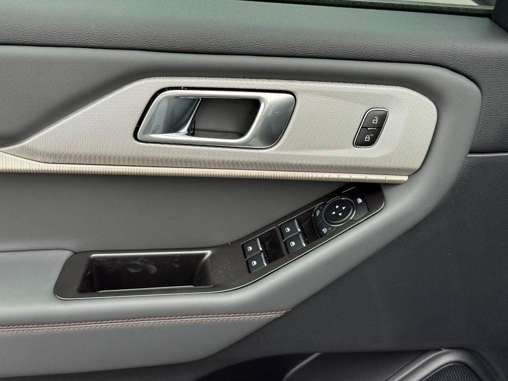 new 2025 Ford Explorer car, priced at $47,279