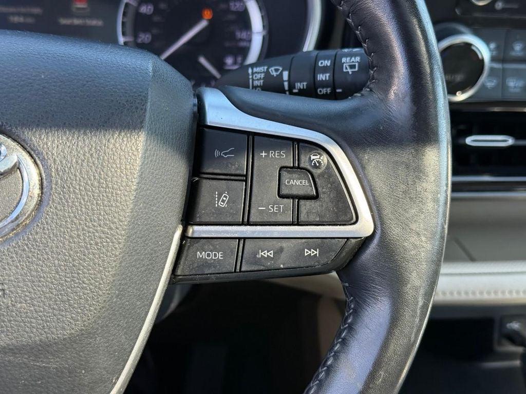 used 2022 Toyota Highlander car, priced at $32,949