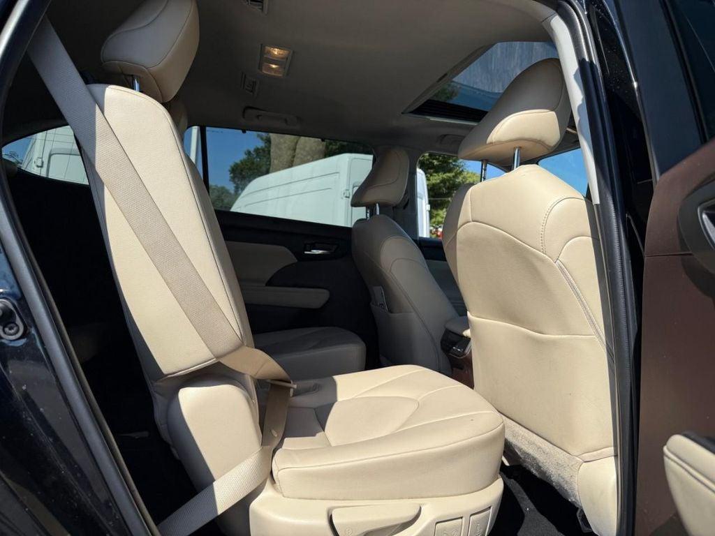 used 2022 Toyota Highlander car, priced at $32,949