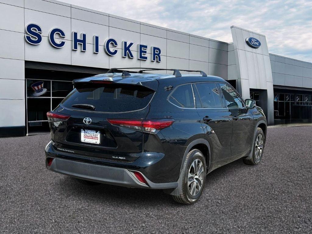 used 2022 Toyota Highlander car, priced at $32,949