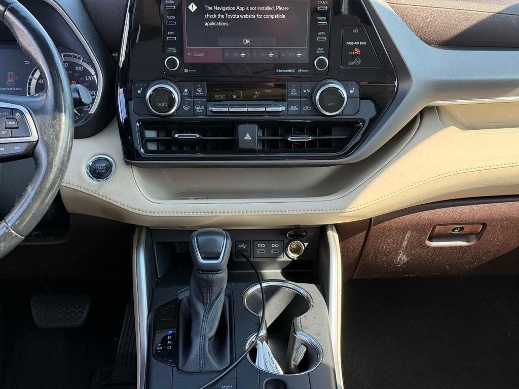 used 2022 Toyota Highlander car, priced at $32,949