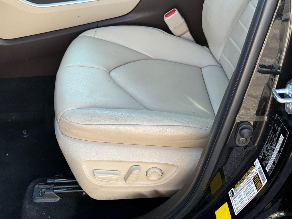 used 2022 Toyota Highlander car, priced at $32,949