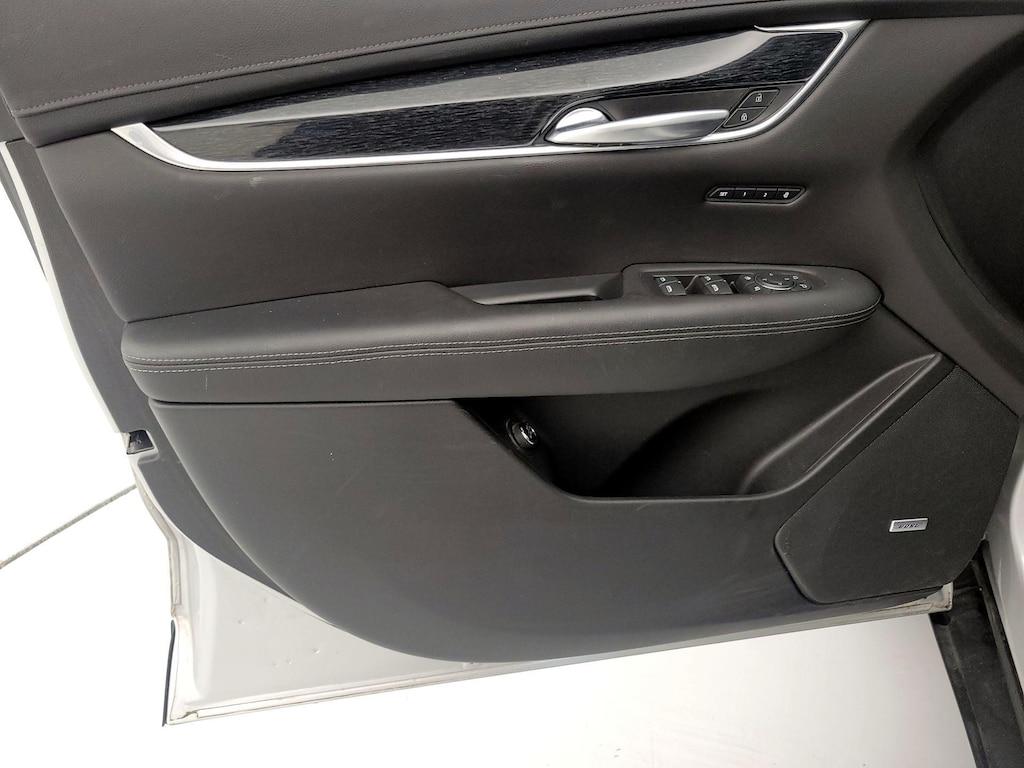 used 2020 Cadillac XT5 car, priced at $23,998
