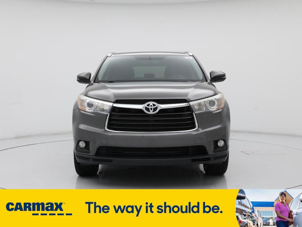 used 2016 Toyota Highlander car, priced at $22,998