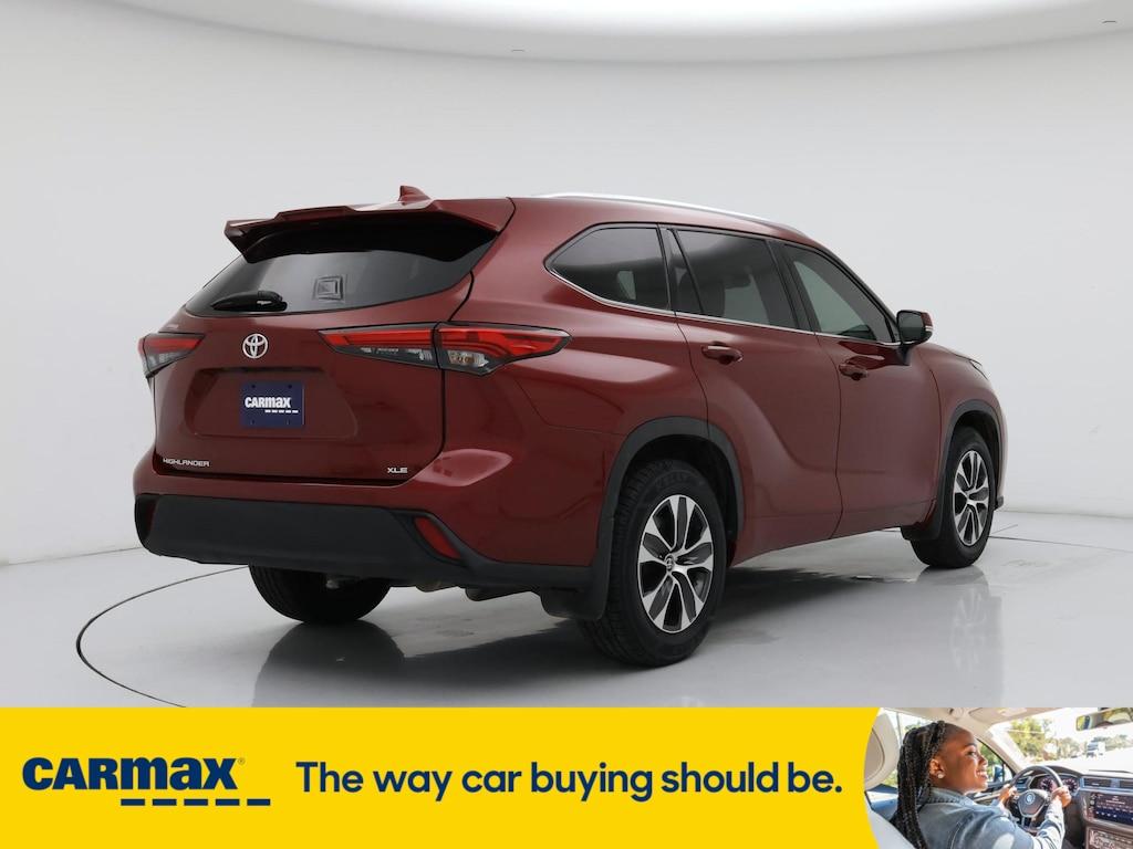 used 2021 Toyota Highlander car, priced at $31,998