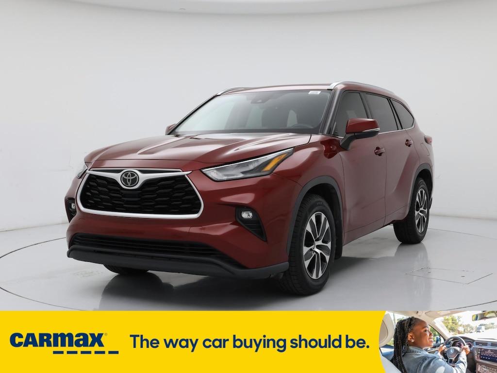 used 2021 Toyota Highlander car, priced at $31,998