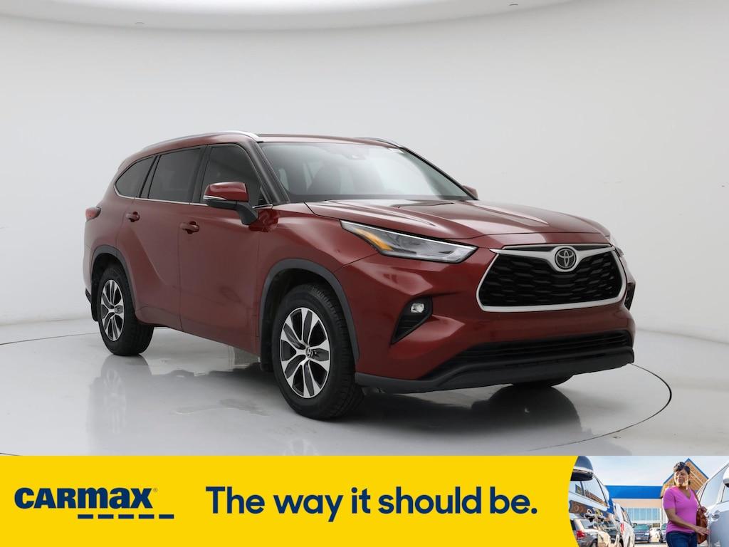 used 2021 Toyota Highlander car, priced at $31,998