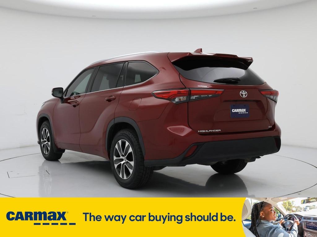 used 2021 Toyota Highlander car, priced at $31,998
