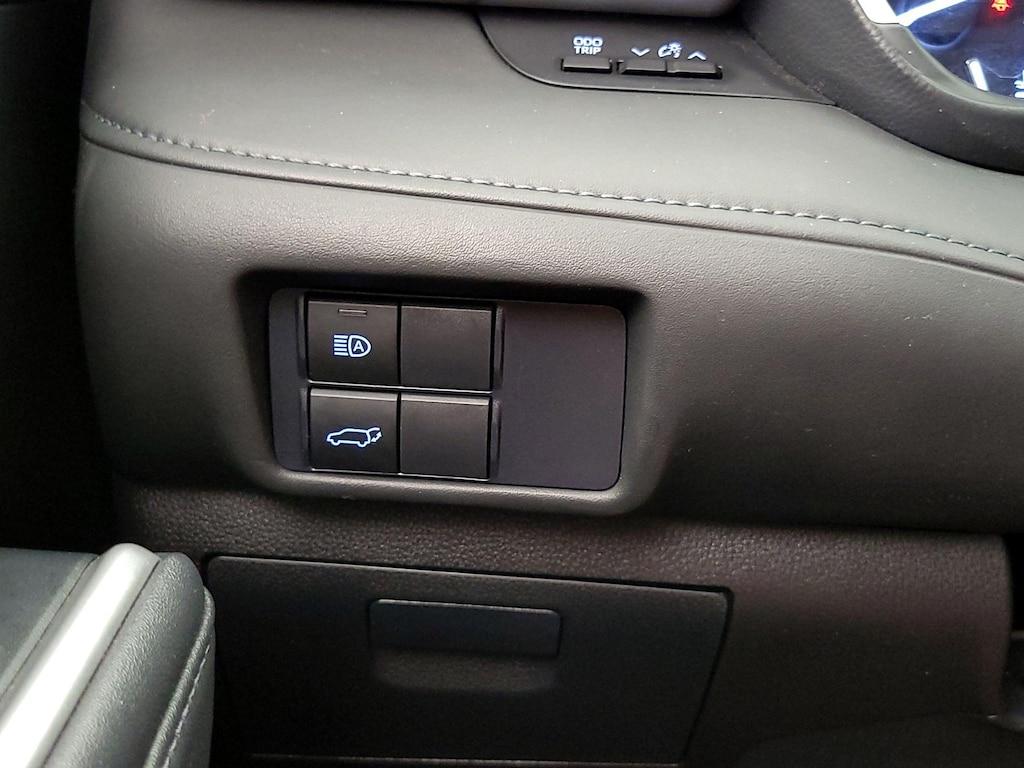 used 2021 Toyota Highlander car, priced at $31,998