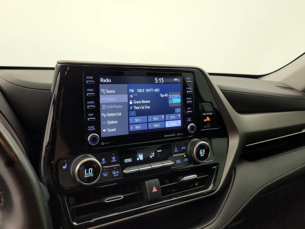 used 2021 Toyota Highlander car, priced at $31,998