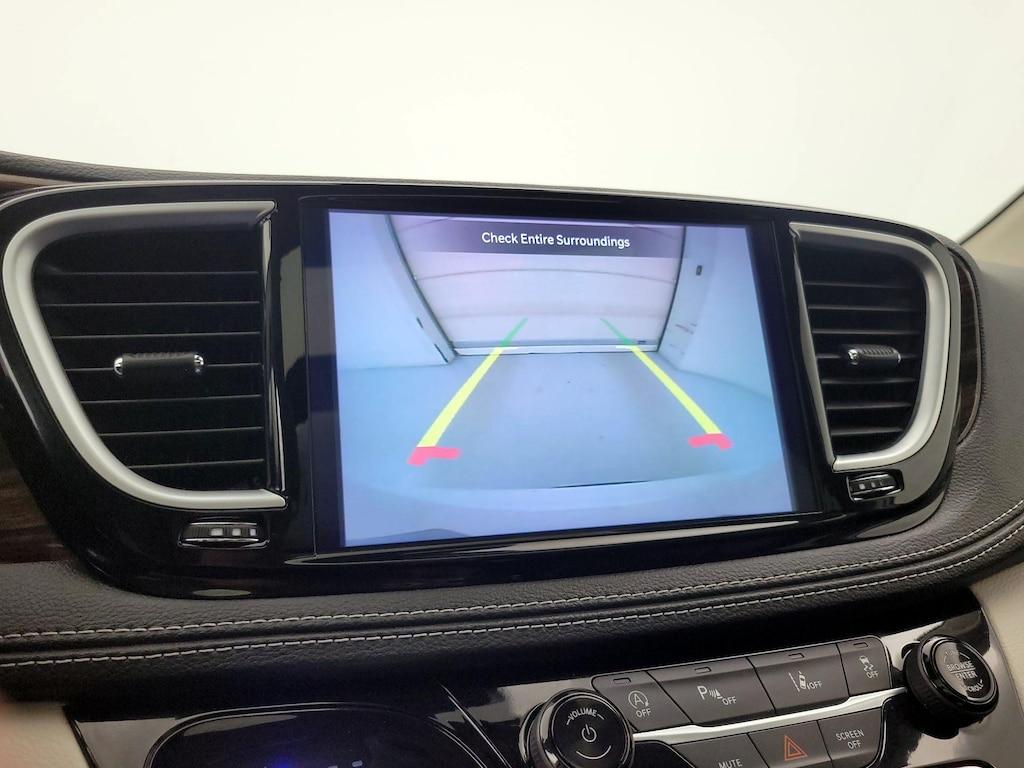 used 2023 Chrysler Pacifica car, priced at $30,998