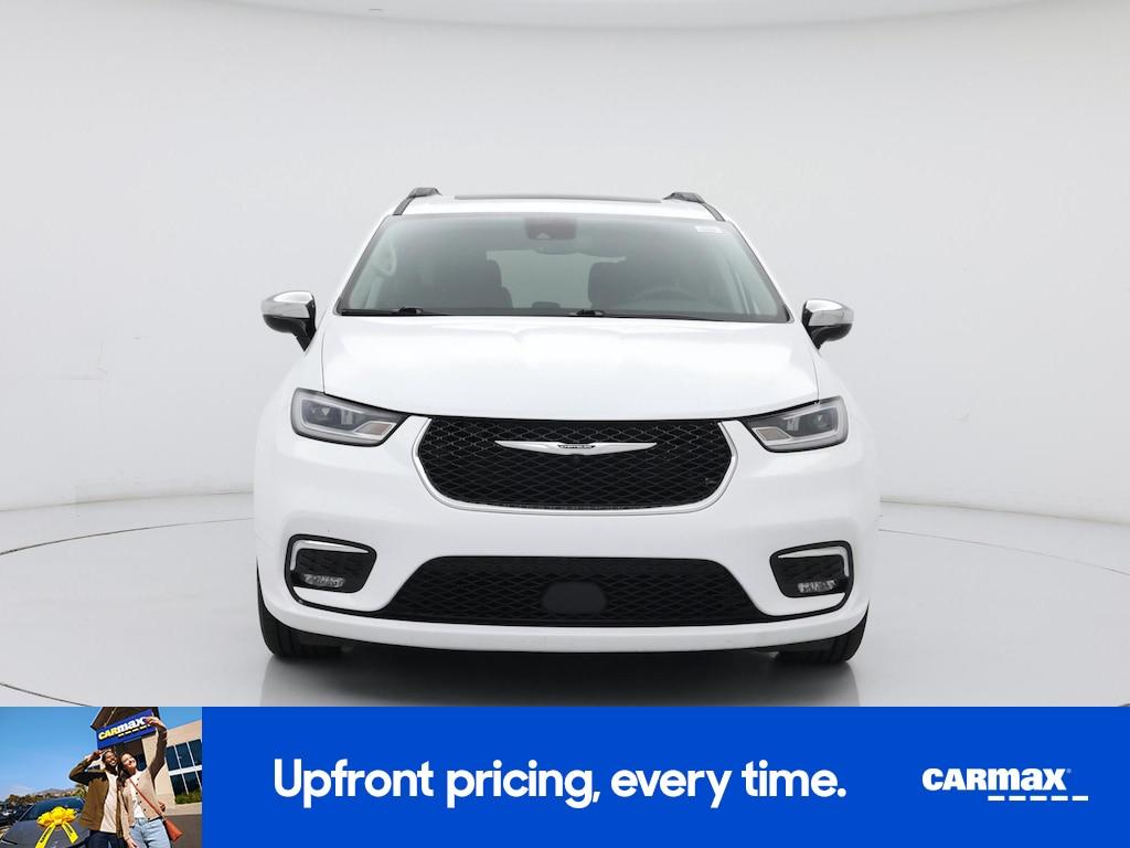 used 2023 Chrysler Pacifica car, priced at $30,998