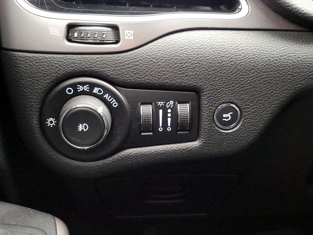 used 2019 Jeep Cherokee car, priced at $18,998