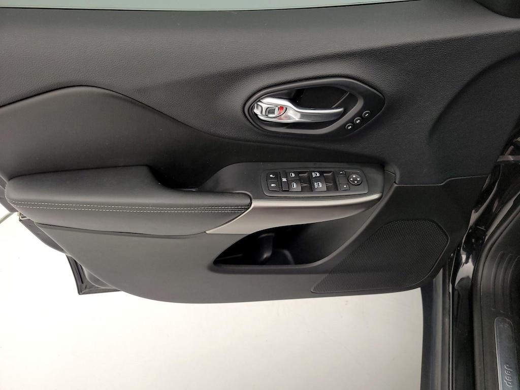 used 2019 Jeep Cherokee car, priced at $18,998