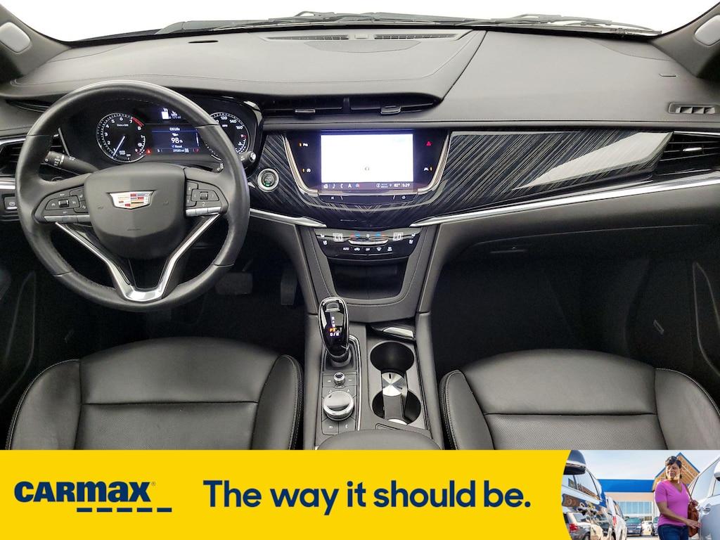 used 2023 Cadillac XT6 car, priced at $40,998
